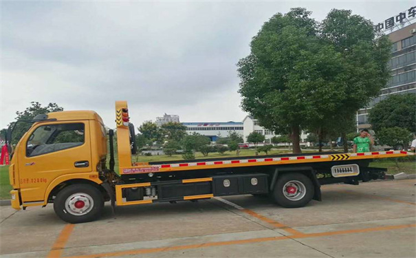 山东定远24小时拖车救援电话号码，定远道路救援公司怎么收费的